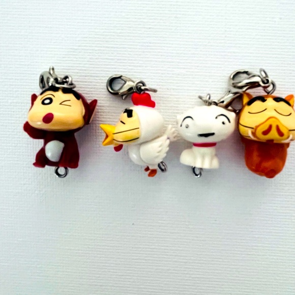 Crayon Shin-Chan Japanese Animation Charms - Picture 2 of 4